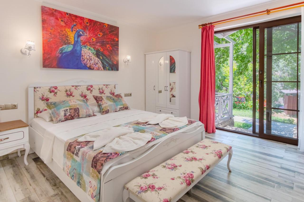 Deluxe Room,1371716255:JPEG