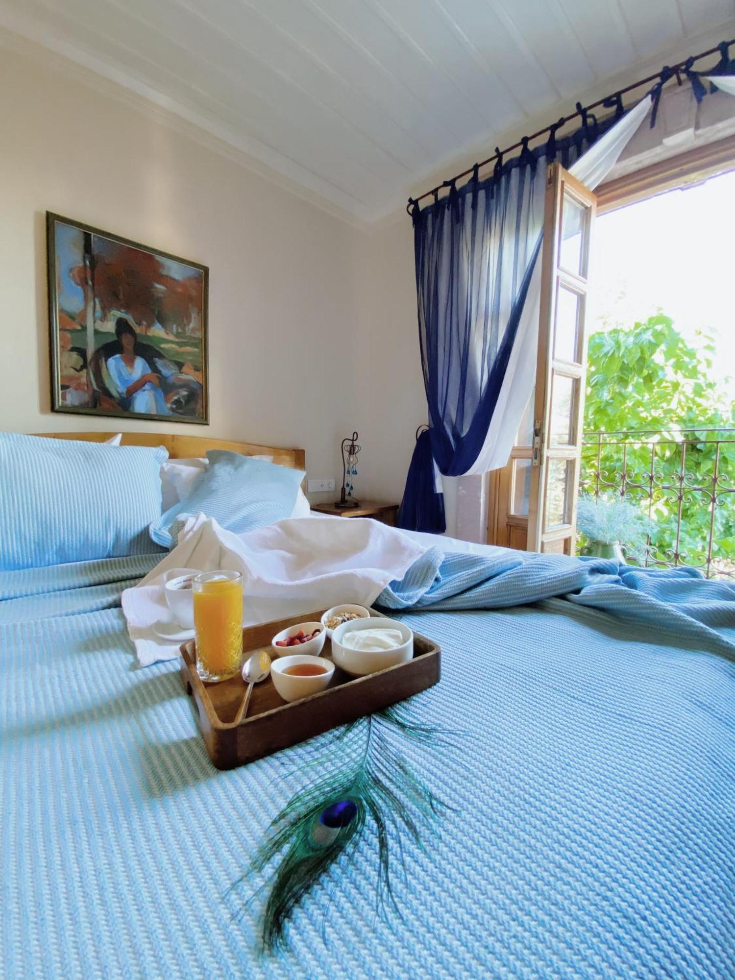 Double Room,1589274479:JPEG