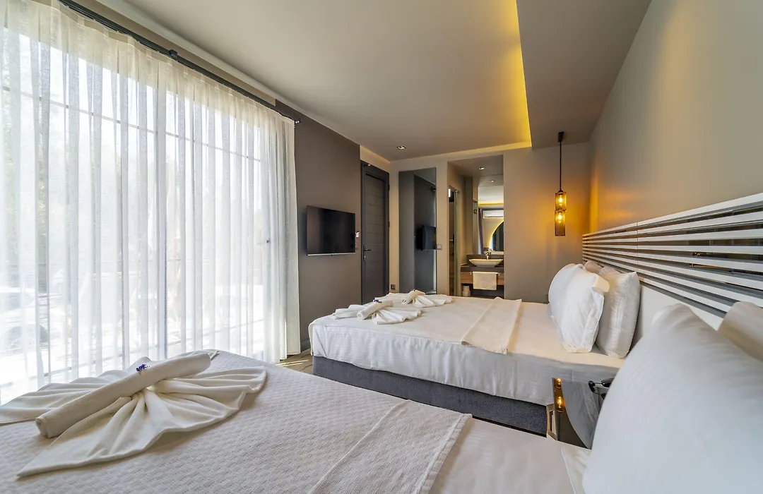 S3 Seahorse Beach Club-1