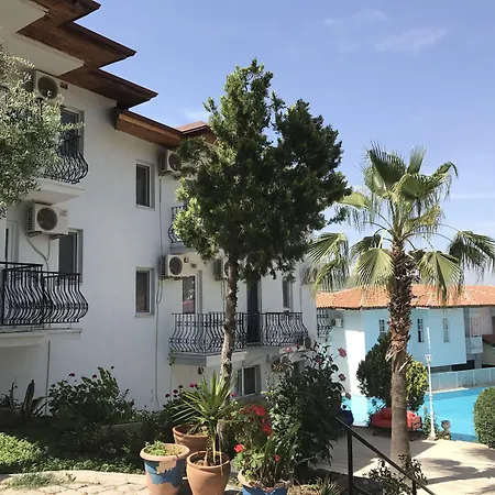R.E.D. Hotel-2