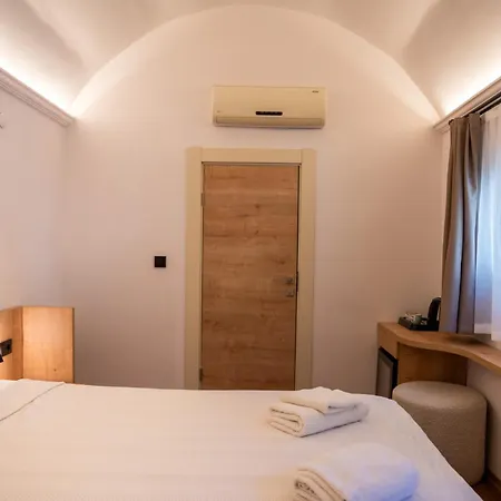Sunmed Lodge-3