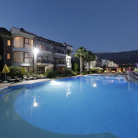Golden Life Heights Deluxe Suite Hotel - Adult Only-2