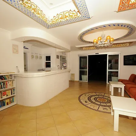 Sea Breeze Hotel And Apartments-2