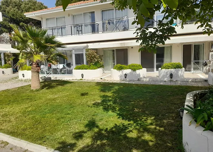 Oeluedeniz Guenluek Kiralik Daire & Apart Havuzlu