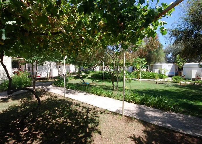 S3 Seahorse Beach Club