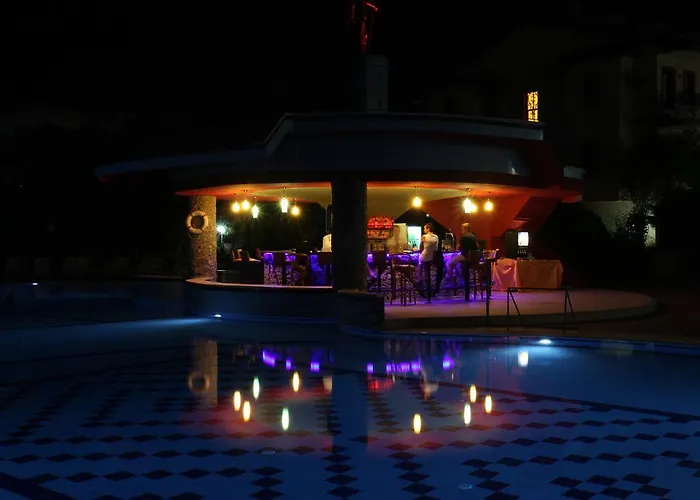 Destina Hotel