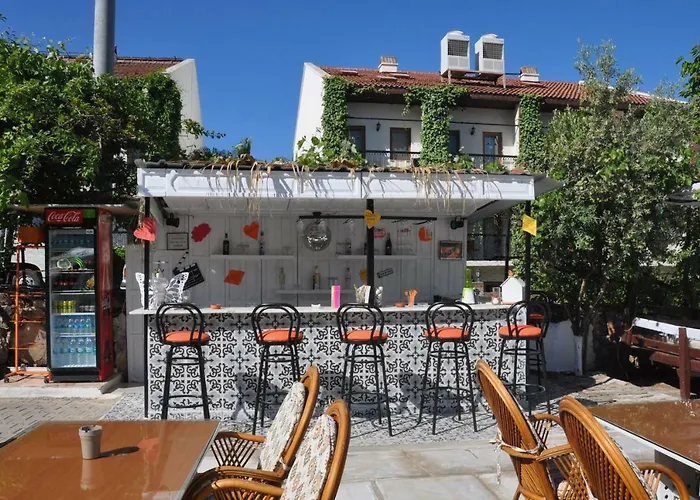 Mese Hotel & Apartments